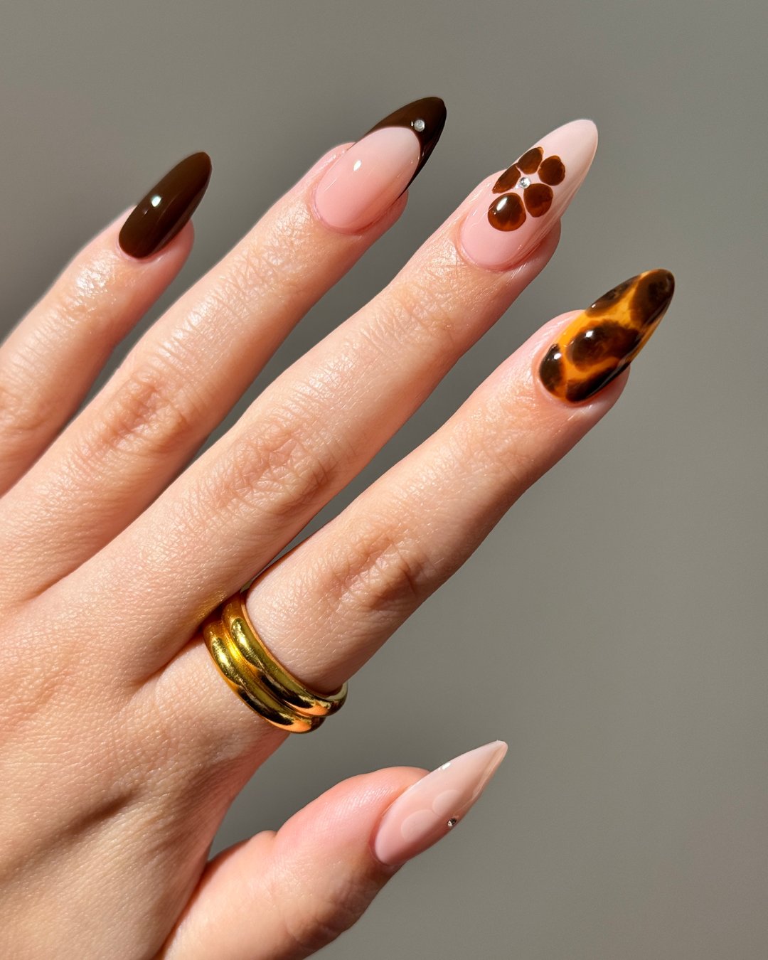 Blooming Tortoise Shell Nails