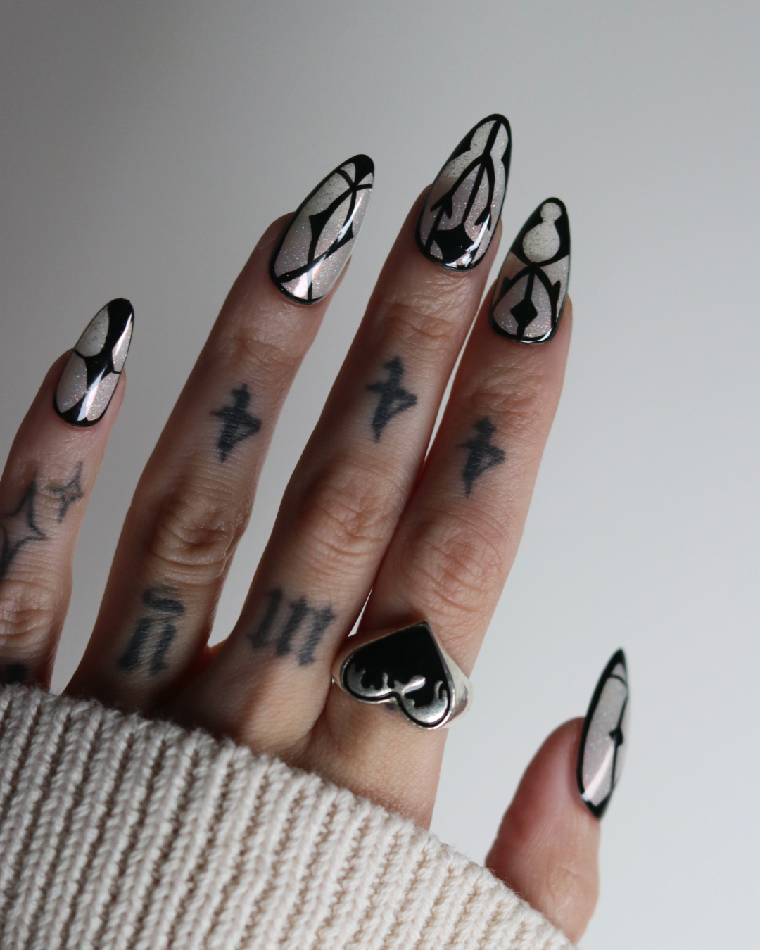 Obscura Nails