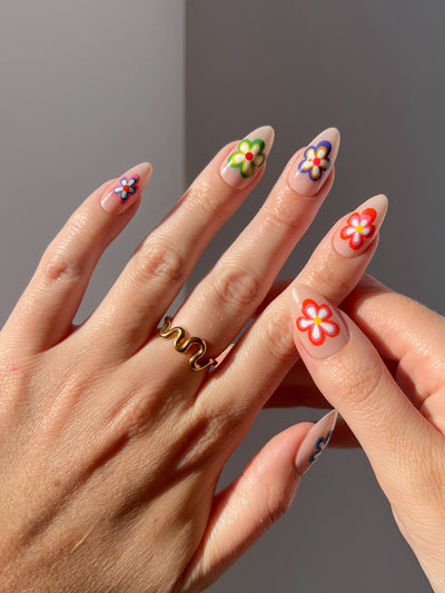 Blooming Floral Nails